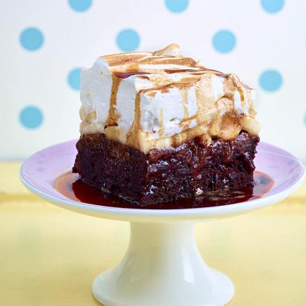 Brownie mit Banane, Baier und Espressosirup Rezept Brownie mit Banane, Baier und Espressosirup Rezept