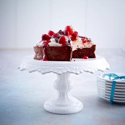Brownietorte mit Mascarpone und Erdbeercoulis Rezept Brownietorte mit Mascarpone und Erdbeercoulis Rezept