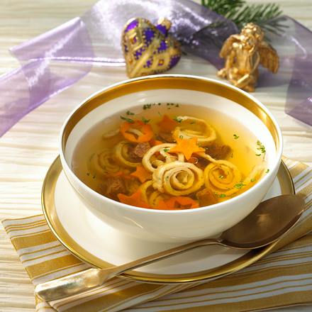 Brühe mit Kräuterfädle Rezept Brühe mit Kräuterfädle Rezept