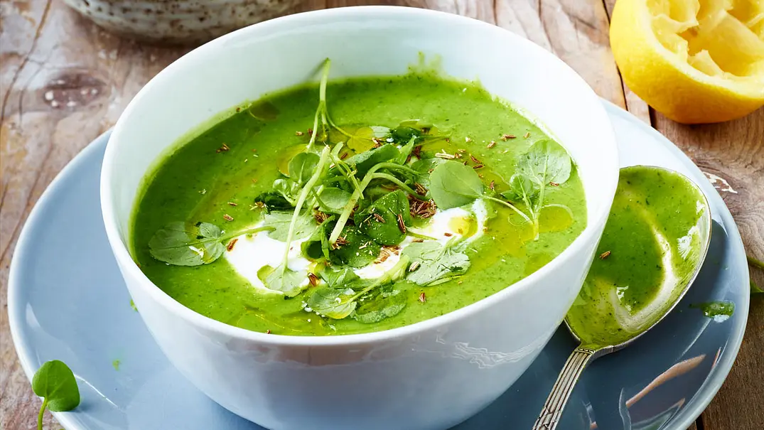 Brunnenkresse-Suppe Rezept - Foto: LECKER @ Bauer Media Group Brunnenkresse-Suppe Rezept - Foto: LECKER @ Bauer Media Group