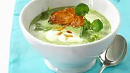Brunnenkresse-Suppe mit Schinken-Chips Rezept - Foto: LECKER @ Bauer Media Group