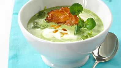 Brunnenkresse-Suppe mit Schinken-Chips Rezept - Foto: LECKER @ Bauer Media Group
