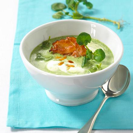 Brunnenkresse-Suppe mit Schinken-Chips Rezept Brunnenkresse-Suppe mit Schinken-Chips Rezept