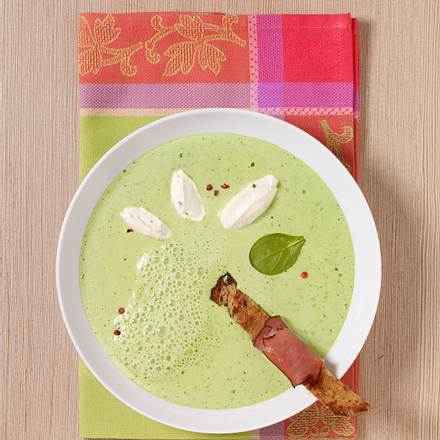 Brunnenkressesuppe mit Schinkenröllchen Rezept