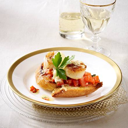 Bruschetta mit Tomaten und Jakobsmuscheln Rezept Bruschetta mit Tomaten und Jakobsmuscheln Rezept
