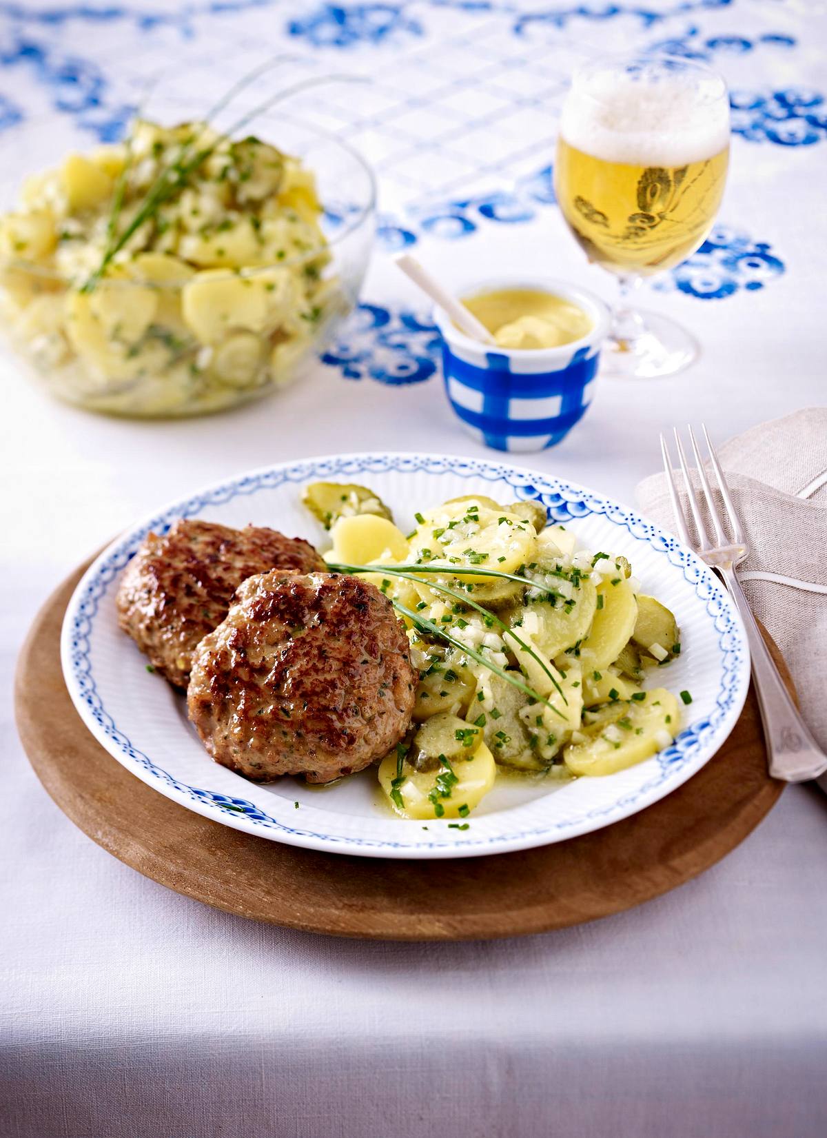 Buletten mit Berliner Kartoffelsalat Rezept