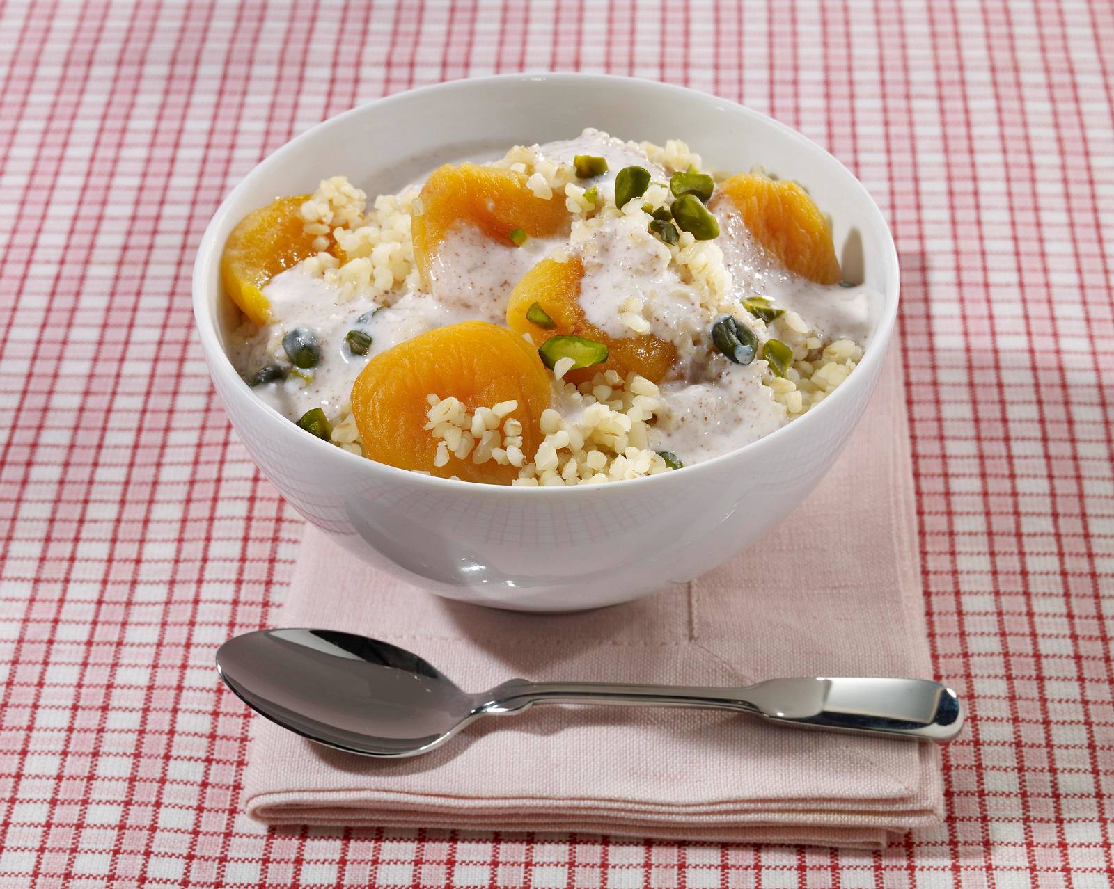 BulgurMüsli mit Aprikosen und ZimtKefirDip Rezept LECKER