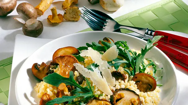 Bulgur-Pilzpfanne mit Parmesan Rezept - Foto: LECKER @ Bauer Media Group Bulgur-Pilzpfanne mit Parmesan Rezept - Foto: LECKER @ Bauer Media Group