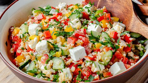Salate zum Grillen: Bulgursalat mit Feta - Foto: ShowHeroes