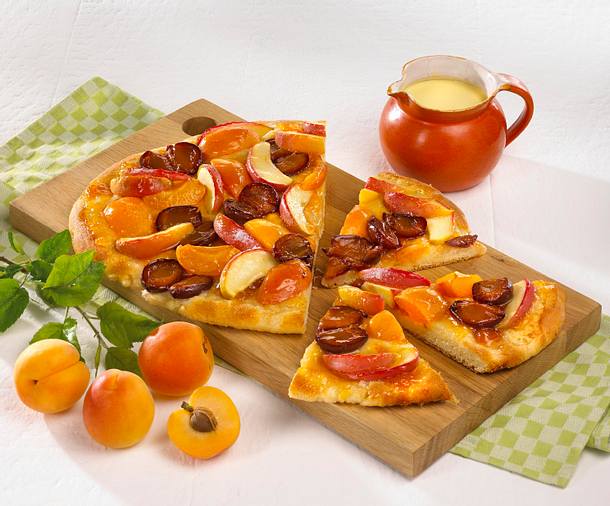 Bunte Früchte Pizza mit Puderzucker Rezept Bunte Früchte Pizza mit Puderzucker Rezept