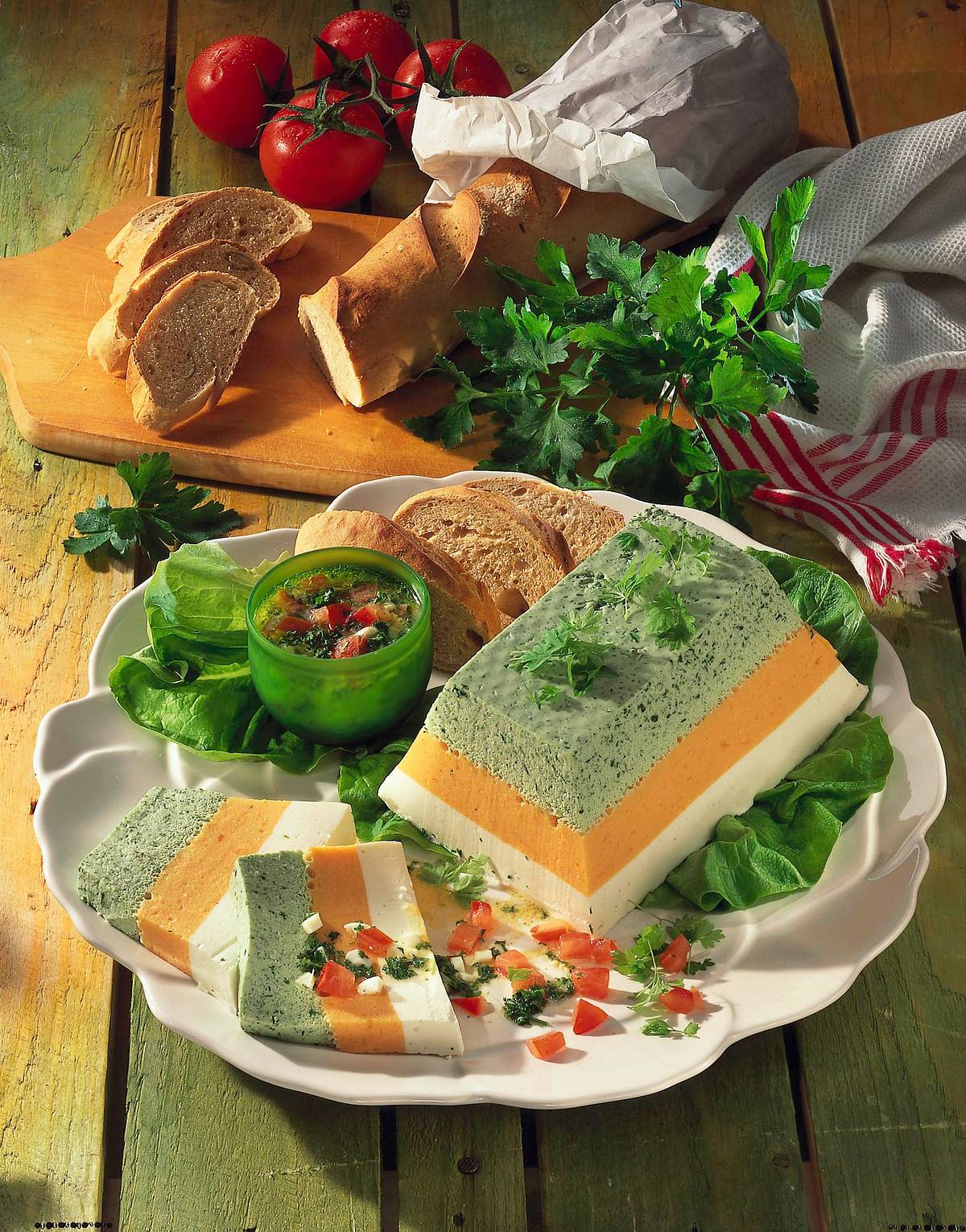 Bunte Joghurt-Terrine Rezept