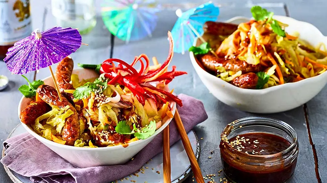 Bunte Kohl-Bowl fernköstlich maskiert Rezept - Foto: LECKER @ Bauer Media Group Bunte Kohl-Bowl fernköstlich maskiert Rezept - Foto: LECKER @ Bauer Media Group