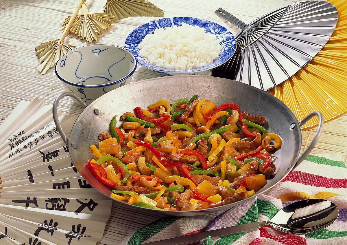 Bunte Paprikapfanne auf chinesische Art Rezept