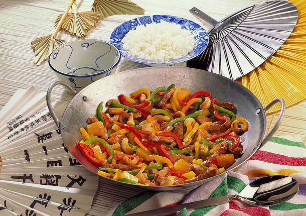 Bunte Paprikapfanne auf chinesische Art Rezept Bunte Paprikapfanne auf chinesische Art Rezept