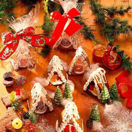 Bunte Pfefferkuchenhäuschen Rezept Bunte Pfefferkuchenhäuschen Rezept