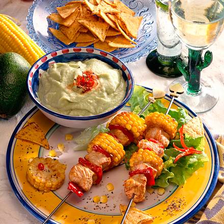 Bunte Putenspieße mit Avocado-Dip Rezept Bunte Putenspieße mit Avocado-Dip Rezept