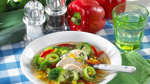 Bunter Gemüsetopf mit Hähnchenbrust Rezept - Foto: Maass