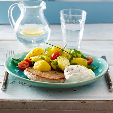 Bunter Kartoffelsalat mit Minutensteak und Zitronenquark Rezept Bunter Kartoffelsalat mit Minutensteak und Zitronenquark Rezept