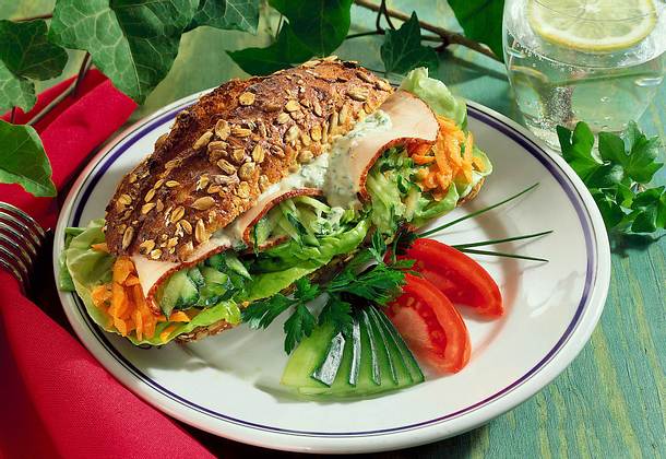 Bunter Körner-Putenfleisch-Burger Rezept