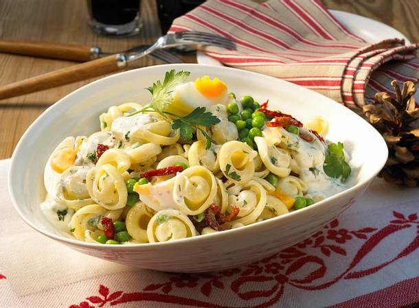Bunter Kräuternudelsalat Rezept Bunter Kräuternudelsalat Rezept