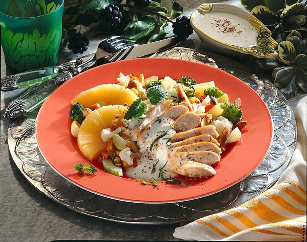 Bunter Salat mit Hähnchenfilet Rezept Bunter Salat mit Hähnchenfilet Rezept