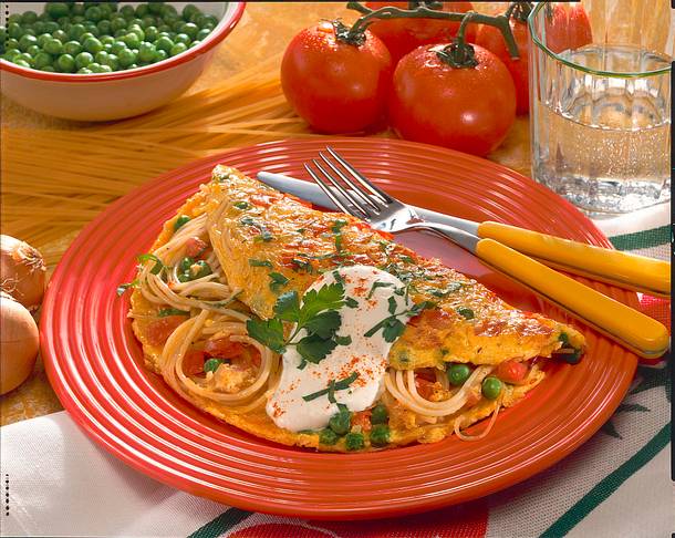 Buntes Nudelomelett Rezept Buntes Nudelomelett Rezept