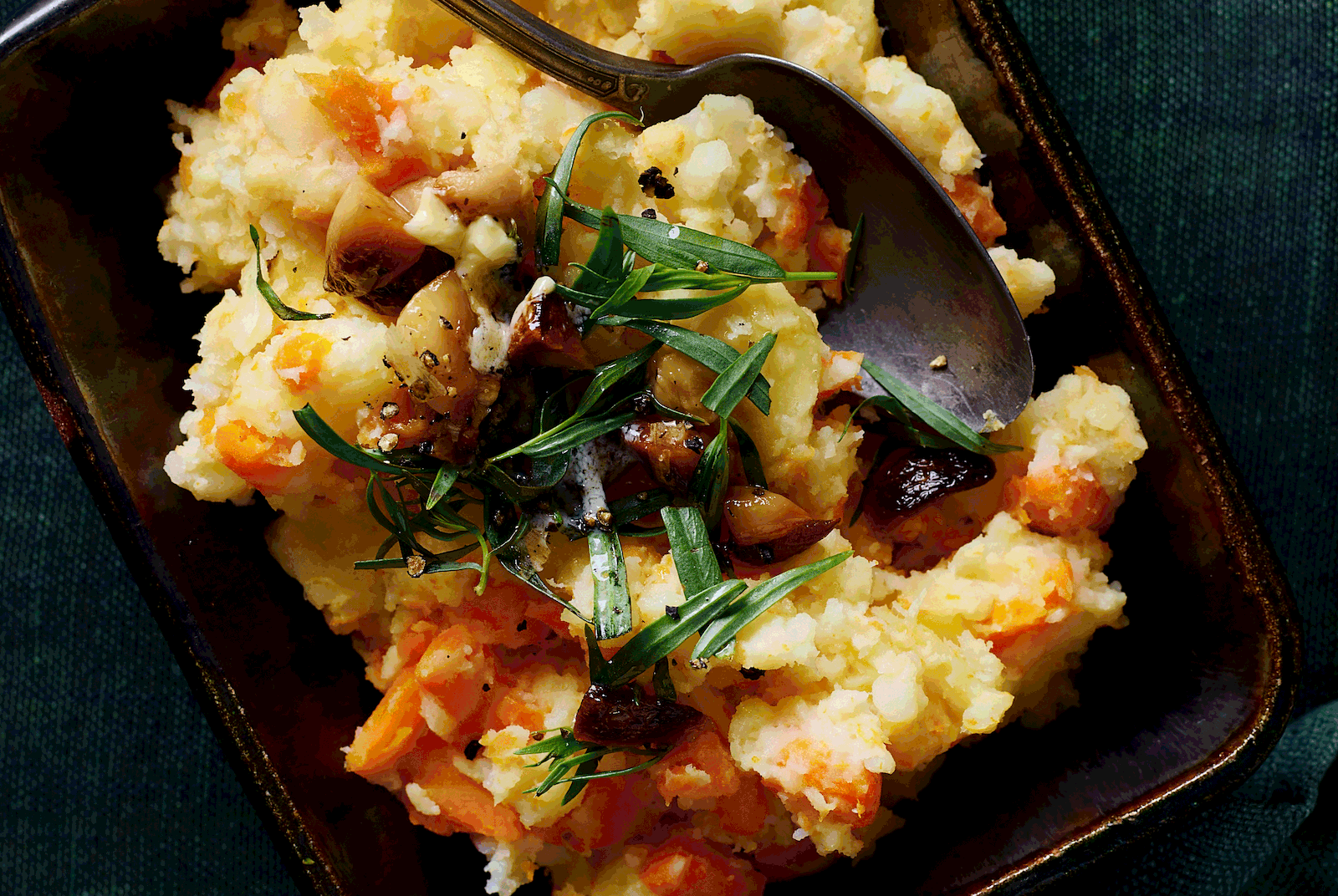 Buntes Stampf-Trio Drei Knollen für ein Halleluja Rezept | LECKER