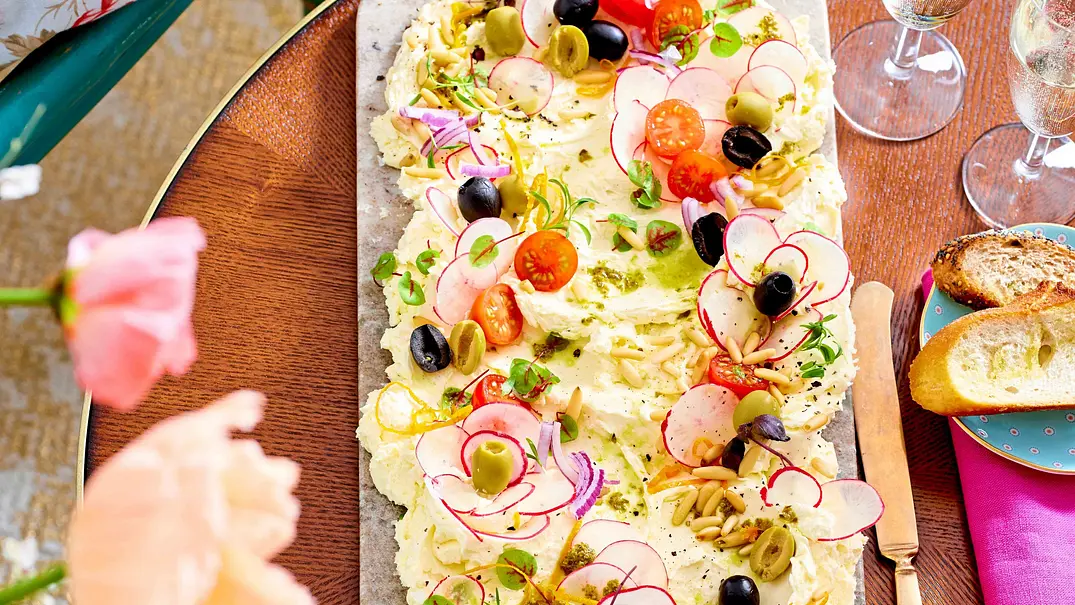Kunterbuntes Butter-Board Rezept - Foto: LECKER @ Bauer Media Group Kunterbuntes Butter-Board Rezept - Foto: LECKER @ Bauer Media Group