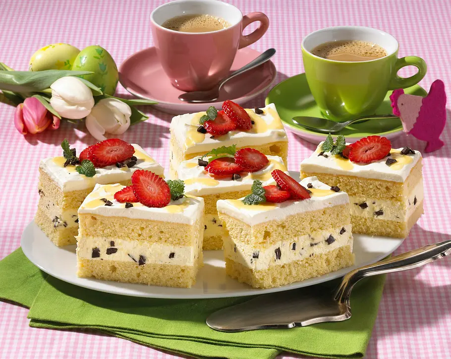 Buttercreme-Eierlikör-Schnitten Rezept Buttercreme-Eierlikör-Schnitten Rezept