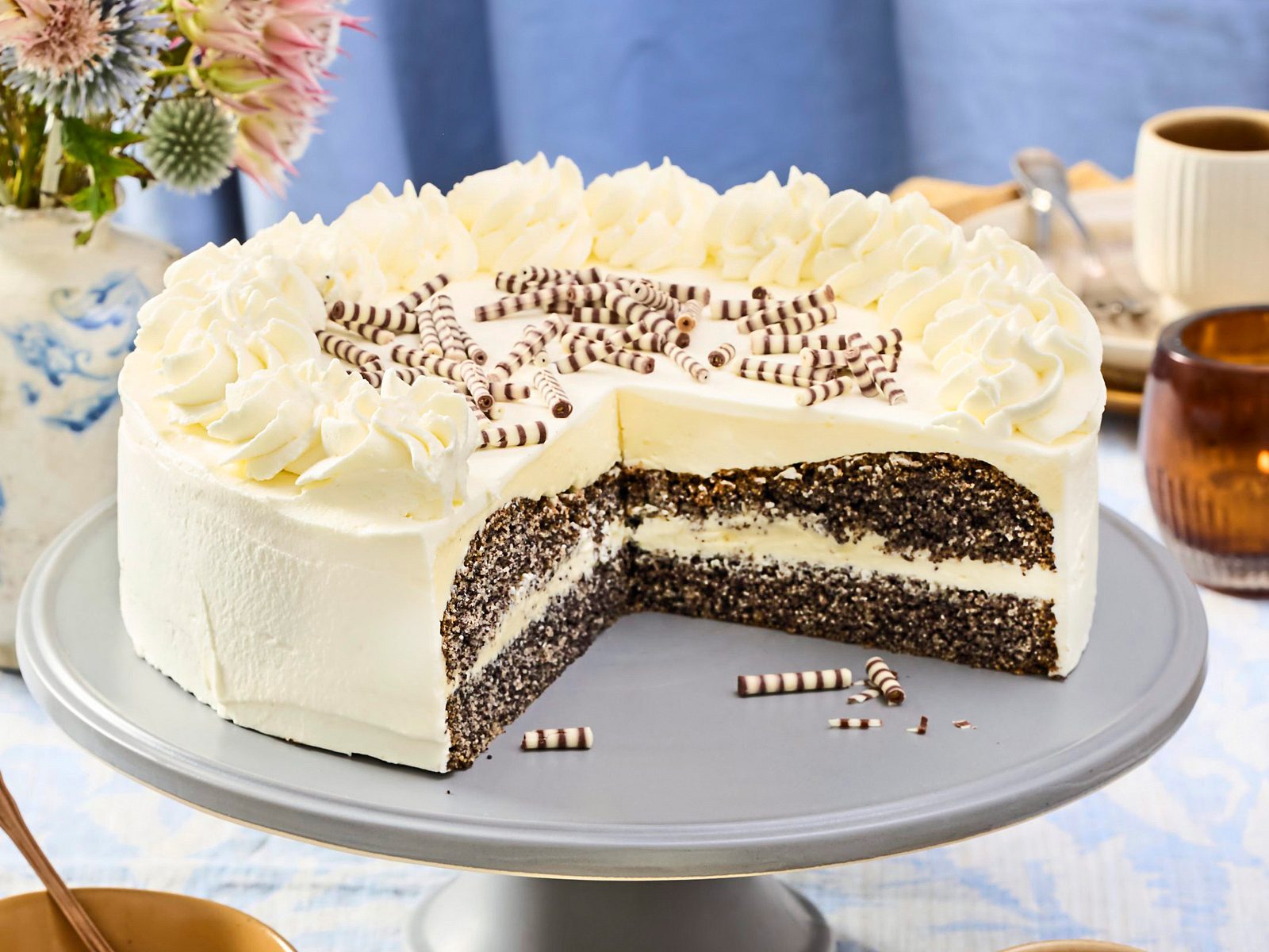 Buttercreme-Mohn-Torte - Familienrezept | LECKER