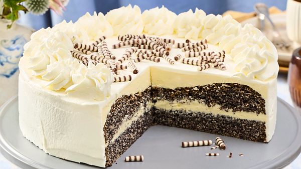 Buttercreme-Mohn-Torte Rezept - Foto: House of Food / Bauer Food Experts KG