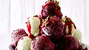 Buttermilch-Blaubeereis und Minzeis Rezept - Foto: LECKER @ Bauer Media Group