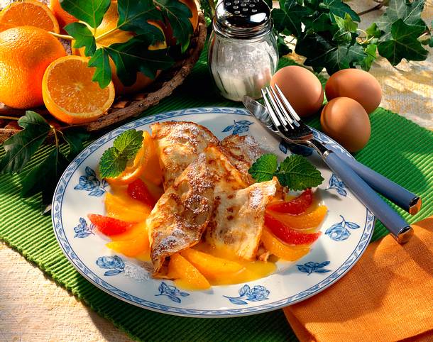 Buttermilchpfannkuchen mit Citruskompott Rezept Buttermilchpfannkuchen mit Citruskompott Rezept