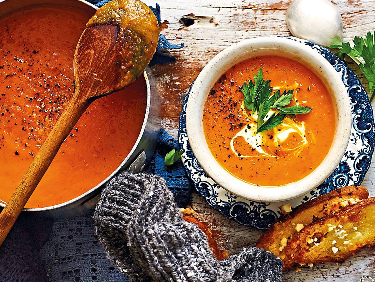 Butternut-Kürbis­suppe mit Chili und Ingwer Rezept