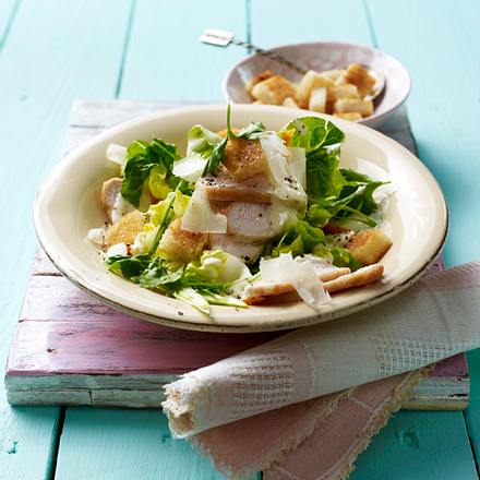 Caesar's Salad mit Hähnchenfilet. Rezept