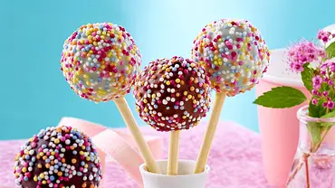 Cake Pops Rezept - Foto: LECKER @ Bauer Media Group Cake Pops Rezept - Foto: LECKER @ Bauer Media Group