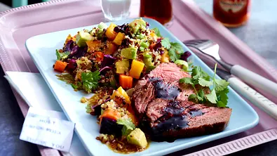 California Salad mit Rumpsteak Rezept - Foto: LECKER @ Bauer Media Group