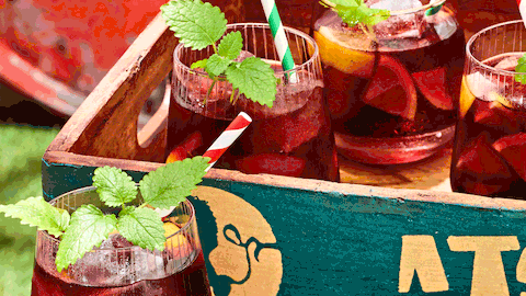 Calimocho* Rezept - Foto: House of Food / Bauer Food Experts KG