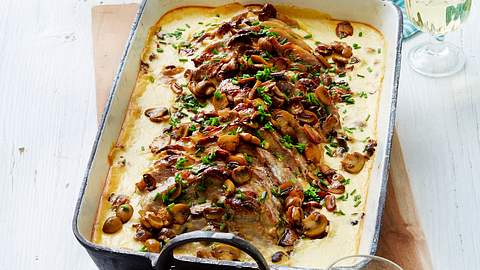 Camembertbraten mit Champignons Rezept - Foto: House of Food / Bauer Food Experts KG