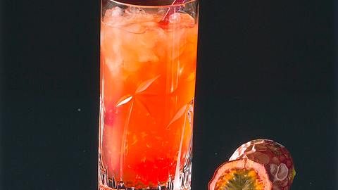 Campari-Maracuja-Drink Rezept - Foto: Neckermann