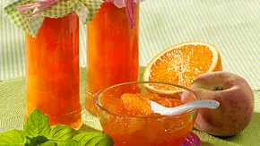 Campari-Pfirsich-Marmelade Rezept - Foto: LECKER @ Bauer Media Group