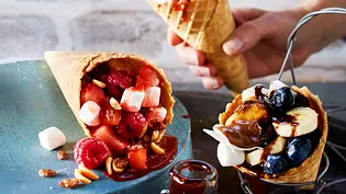 Campfire Cones Rezept - Foto: LECKER @ Bauer Media Group Campfire Cones Rezept - Foto: LECKER @ Bauer Media Group