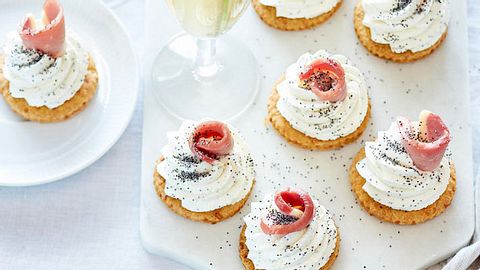 Canapés mit geräuchertem Entenfilet Rezept - Foto: House of Food / Bauer Food Experts KG