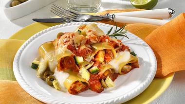 Cannelloni mit Zucchini-Tomaten-Füllung Rezept - Foto: House of Food / Bauer Food Experts KG