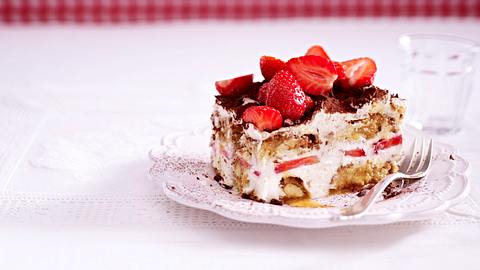 Cantuccini-Tiramisu mit Erdbeeren Rezept - Foto: House of Food / Bauer Food Experts KG
