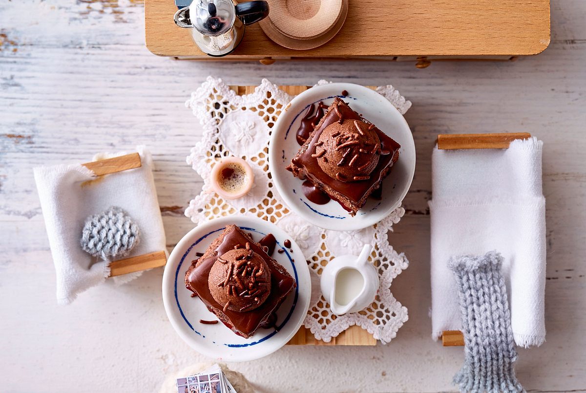 Cappuccino-Petits-Fours Rezept