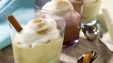 Cappuccino-Pudding mit Zimt-Milchschaum Rezept - Foto: LECKER @ Bauer Media Group