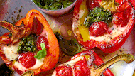Caprese-Boote mit Pesto Rezept - Foto: LECKER @ Bauer Media Group