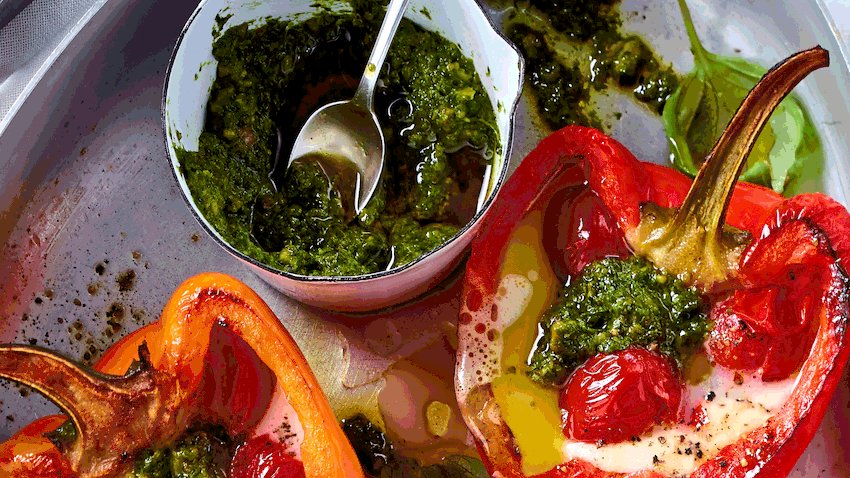 Caprese-Boote mit Pesto Rezept - Foto: House of Food / Bauer Food Experts KG