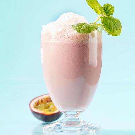 Cassis-Passionsfrucht-Shake Rezept Cassis-Passionsfrucht-Shake Rezept